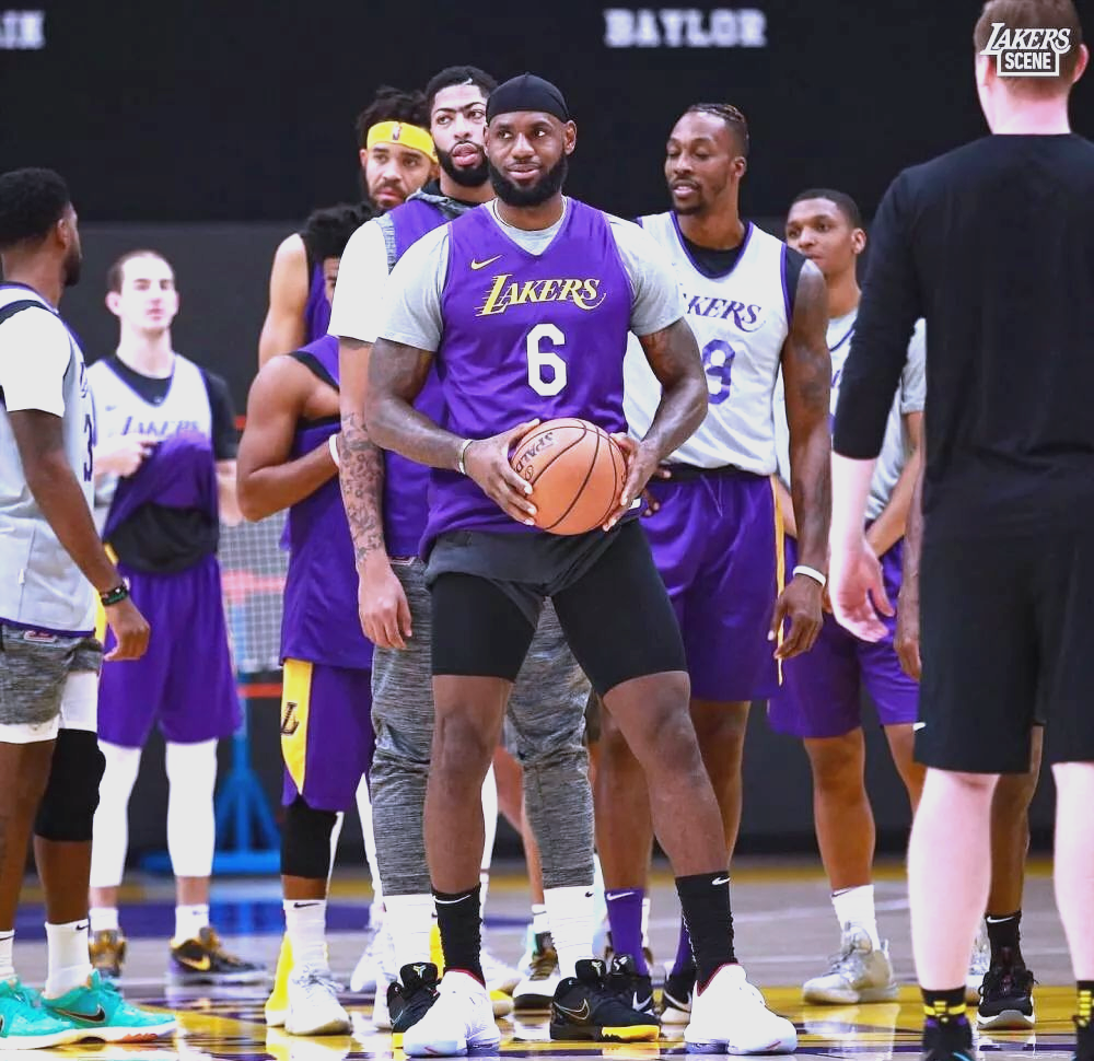 开云登录入口-洛杉矶湖人迎CBA季后赛关键赛，赛前完成体检，引发热议，数据趋势出现新变化的简单介绍