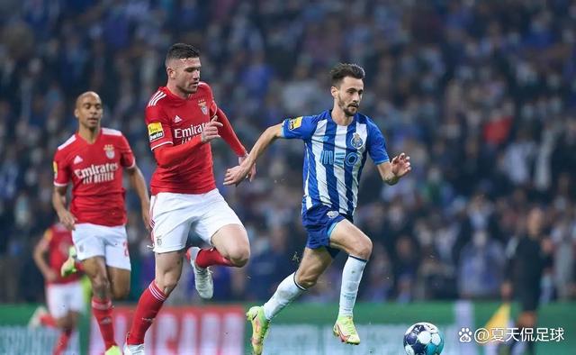 开云体育平台-从阿贾克斯止住颓势备战社区盾到转折点拜仁慕尼黑复出首秀,葡萄牙体育赛前手感冰凉